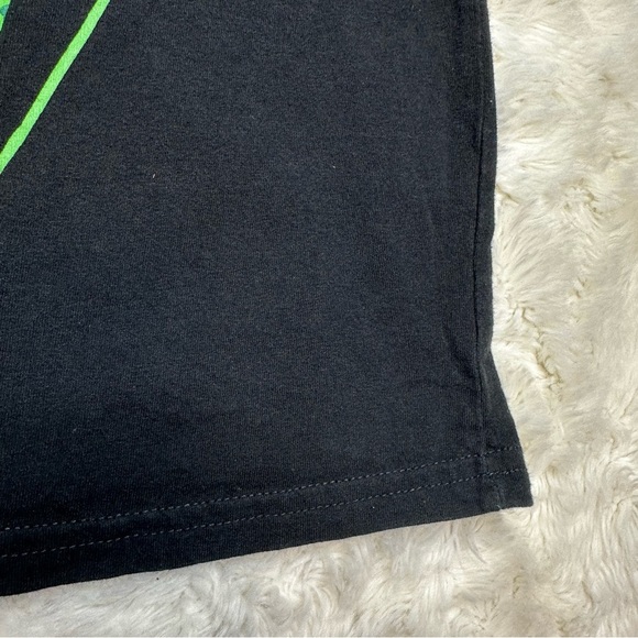 St. Patrick’s Day T-Shirt Black, Green, & White Size 5 - Picture 7 of 16